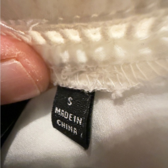 Joe's Jeans Ivory Sleeveless Ruffle Blouse - Picture 6 of 7